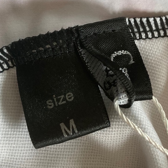 Women’s NWT Bathing Suit - Picture 3 of 4